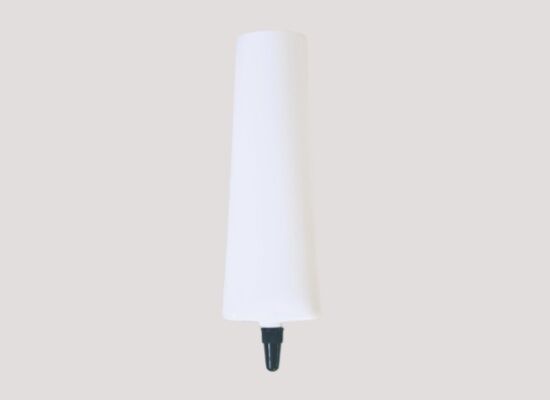 30mm Diameter Plastic Cosmetic Tube with 30-60ml Capacity and Long Nozzle for Sunscreen Packaging